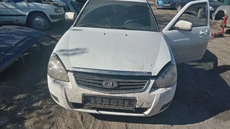 Капот передний